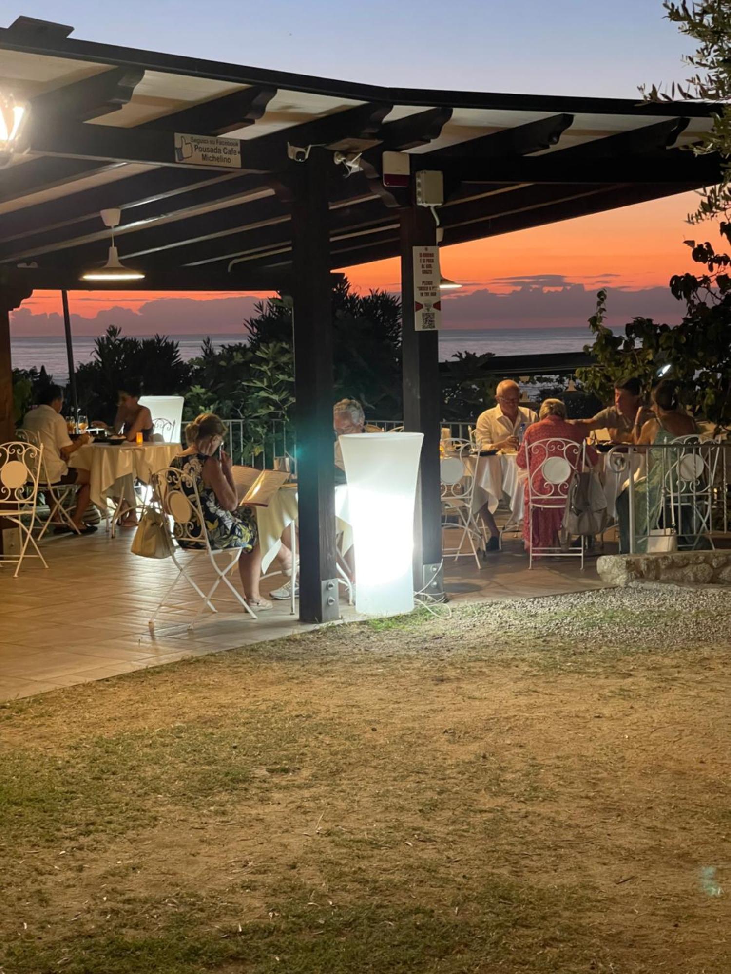 Michelino Apartahotel